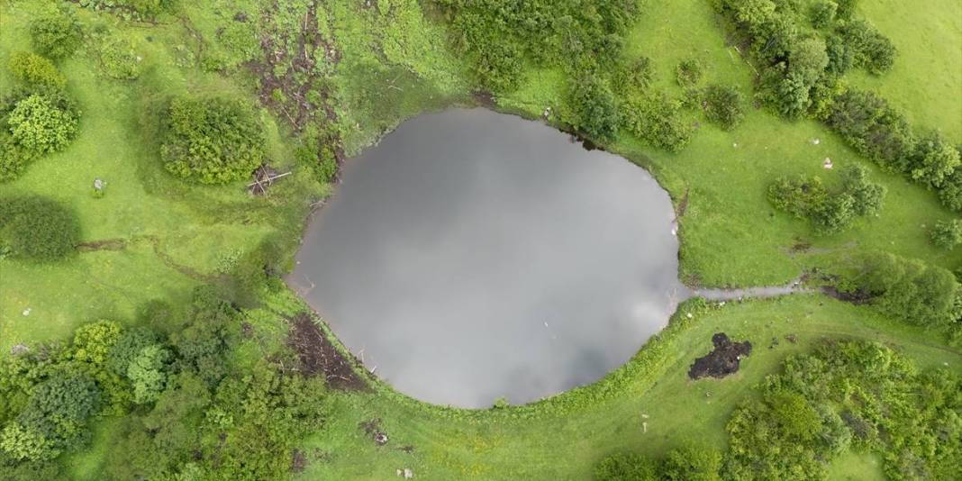 Yeşilin en güzel tonları burada buluşuyor! Türkiye’nin doğal cenneti: Havası da görüntüsü de büyülüyor 2
